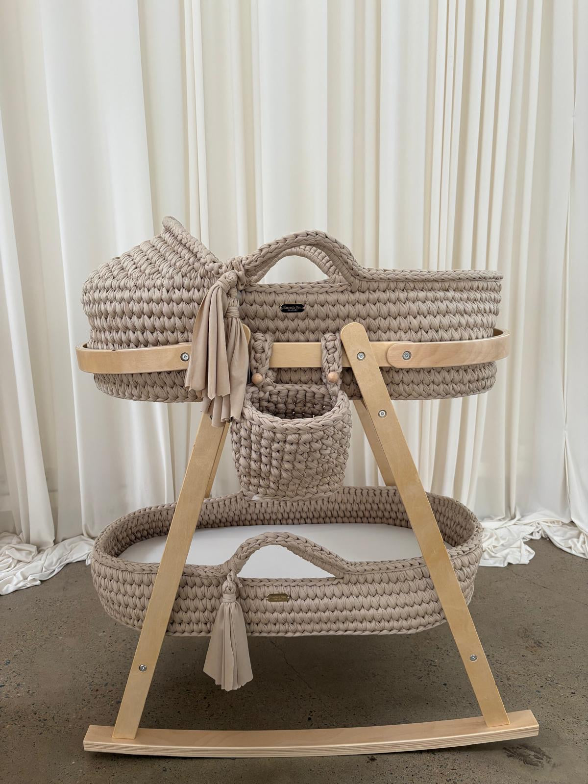 Oat Signature Knit Bassinet Set